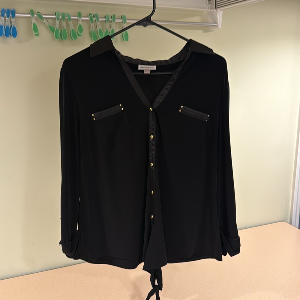 Roz & Ali medium black top with gold buttons